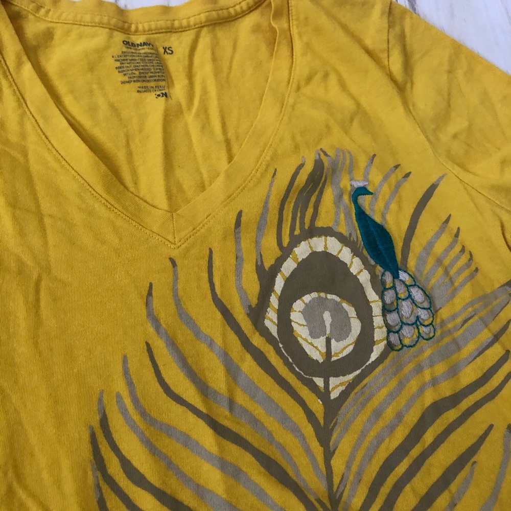 Lot of 3 old navy tees, tops and shirts size xs - Picture 7 of 7
